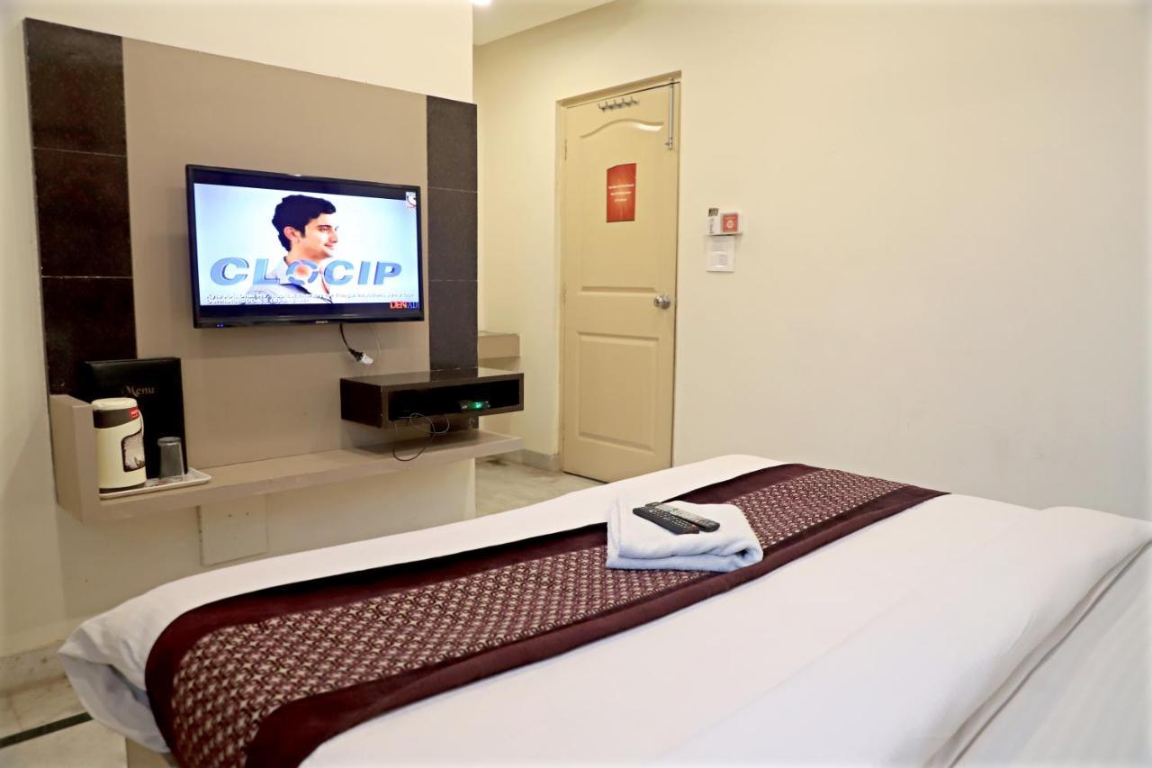 Hotel Klick International At "5 Min Walking " From New Delhi Railway Station Nova Deli Exterior foto